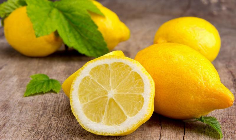 Лимон эффективен против запаха краски